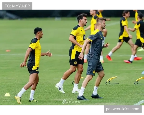 德甲俱乐部社区防守训练营吸引千名青少年参与